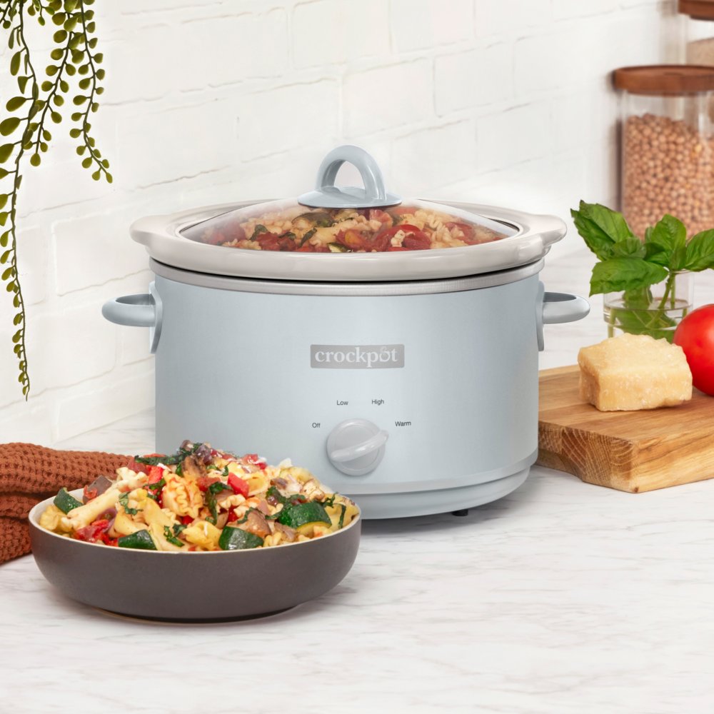 crock-pot-manual-design-series-4-5-quart-slow-cooker-macaroon-blue-c0 DC-39109-Crockpot_2022FallDesigns-Macaron-ATF04-nogfx